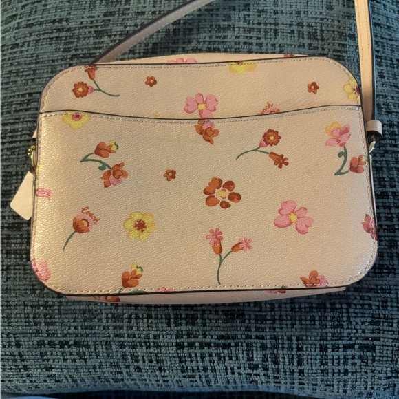 Coach camera crossbody bag - Picture 2 of 6